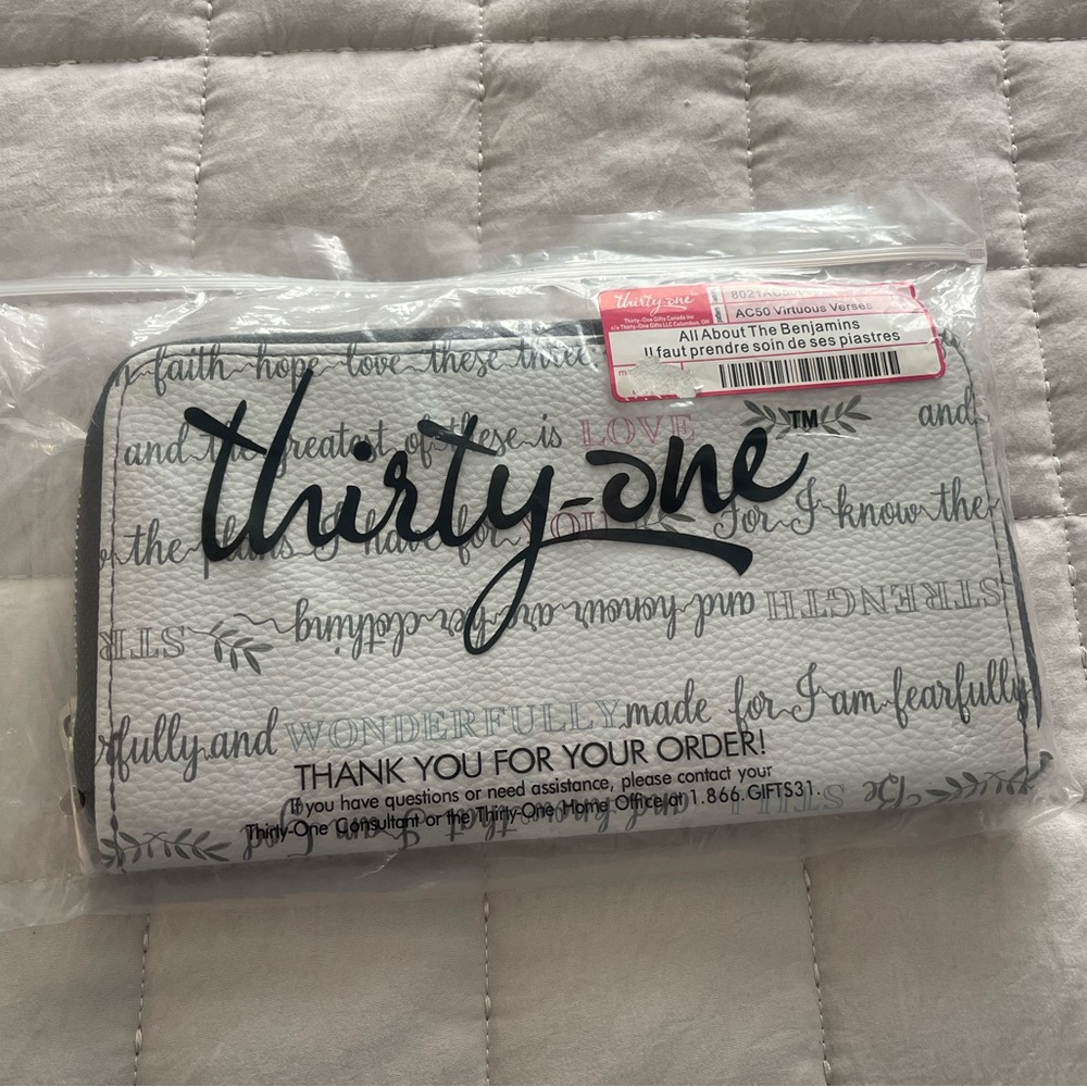 Thirty One Wallet